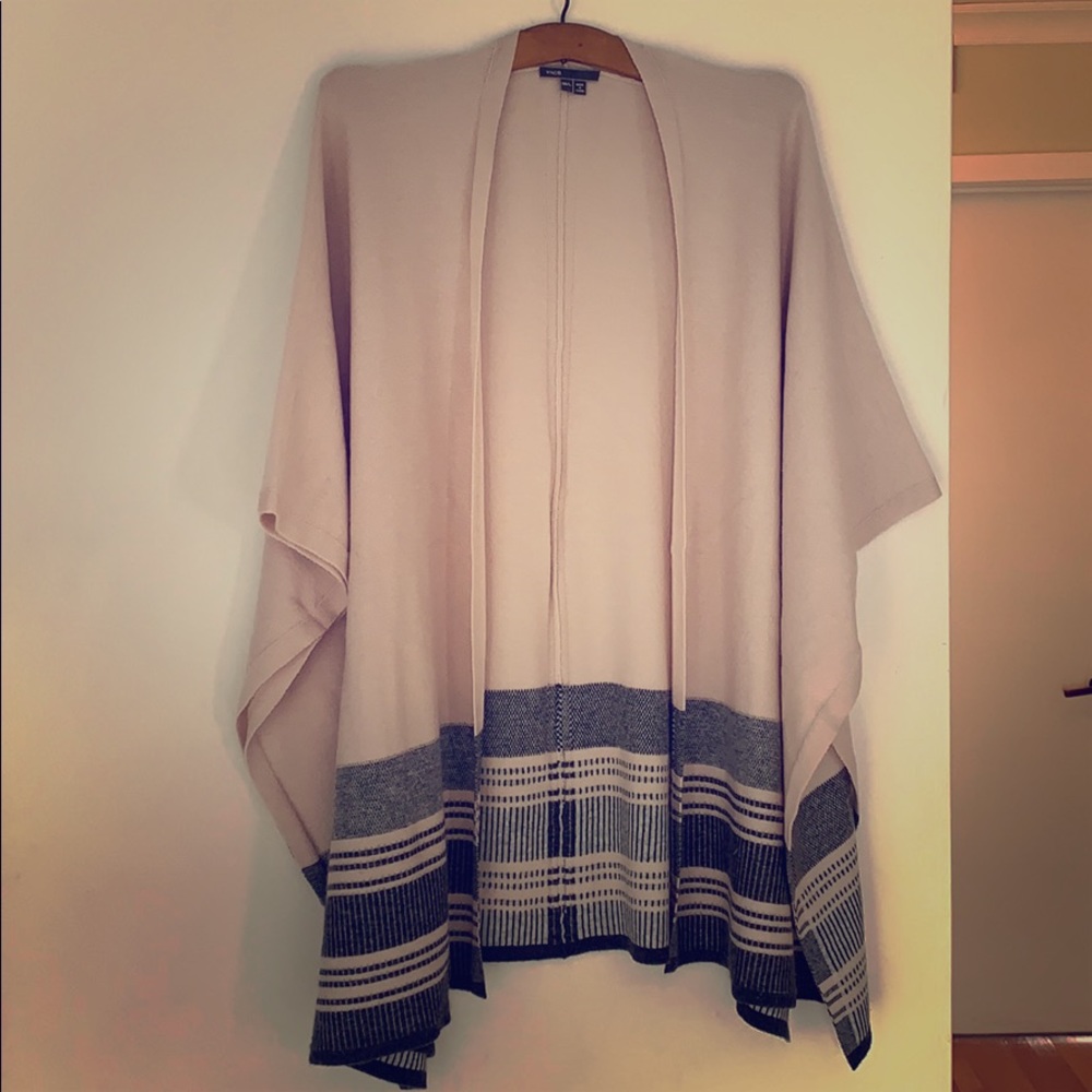 VINCE wool cashmere poncho sweater M/L Buff/Black